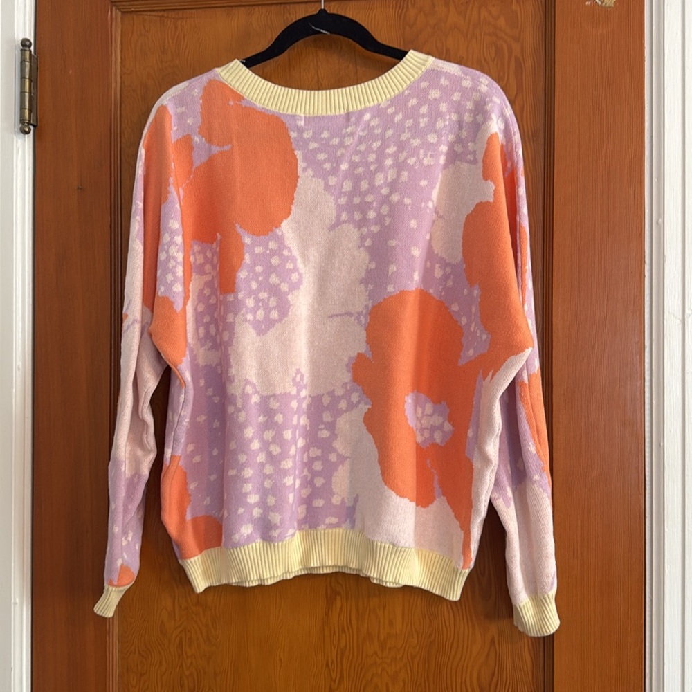 Mod on Trend spring sweater - Picture 2 of 3